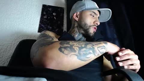 dante_d_angelo_ online show from 09/10/25, 05:51