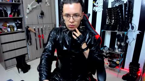 Snapshot of dante_infernos chatting on 01/15/25, 04:32 Dante online show from 01/15/25, 04:32