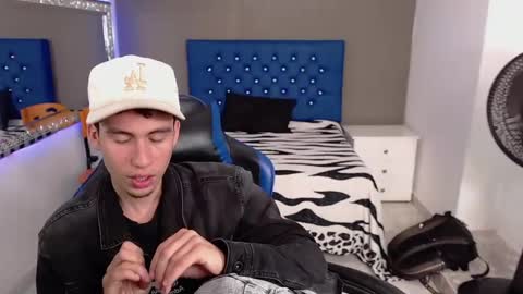 Snapshot of dante_tompson chatting on 02/11/25, 01:20 Dante online show from 02/11/25, 01:20