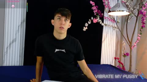 DANTEVIOLETE online show from 05/05/26, 11:29
