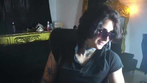 Snapshot of dantecoppolaa chatting on 02/11/25, 09:46 Dante coppola online show from 02/11/25, 09:46