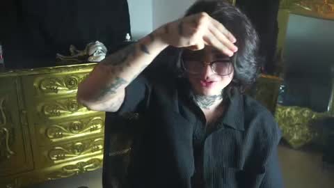 Snapshot of dantecoppolaa chatting on 02/13/25, 02:12 Dante coppola online show from 02/13/25, 02:12