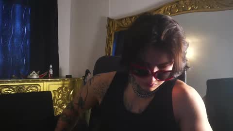 Snapshot of dantecoppolaa chatting on 02/16/25, 06:43 Dante coppola online show from 02/16/25, 06:43