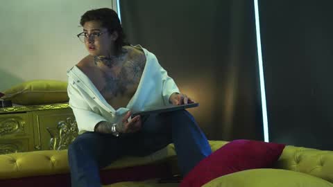 Snapshot of dantecoppolaa chatting on 10/05/25, 08:07 Dante coppola online show from 10/05/25, 08:07