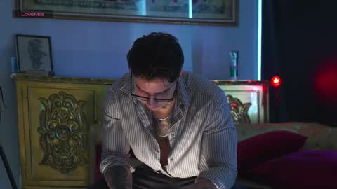 Snapshot of dantecoppolaa chatting on 10/25/25, 07:30 Dante coppola online show from 10/25/25, 07:30