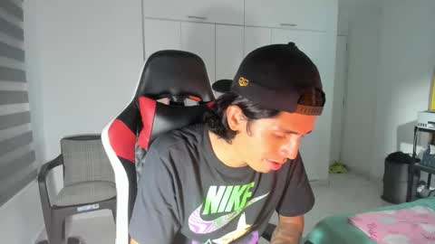 X Dante7373574 online show from 10/19/25, 01:17