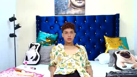 Snapshot of dantee_white18 chatting on 05/22/26, 06:57 dantee_white18 online show from 05/22/26, 06:57