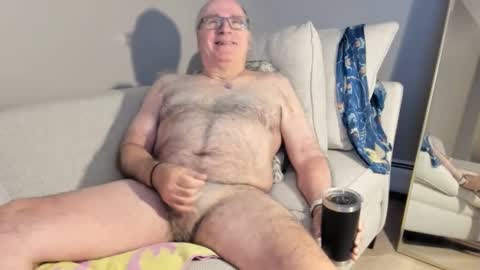 Snapshot of dantes_lion chatting on 09/23/25, 06:27 Mark online show from 09/23/25, 06:27