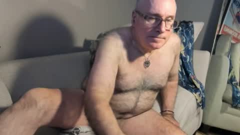 Snapshot of dantes_lion chatting on 12/14/25, 07:58 Mark online show from 12/14/25, 07:58