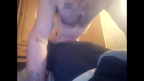 Snapshot of dantheman2231 chatting on 09/21/25, 05:53 dantheman2231 online show from 09/21/25, 05:53