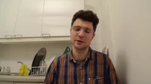 Snapshot of dantheman233 chatting on 01/04/25, 06:40 Daniel online show from 01/04/25, 06:40