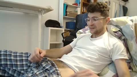 Snapshot of dantheman233 chatting on 03/08/25, 11:48 Daniel online show from 03/08/25, 11:48