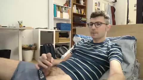 Snapshot of dantheman233 chatting on 09/08/25, 02:49 Daniel online show from 09/08/25, 02:49