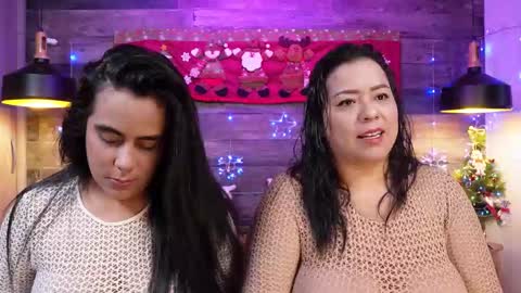 Snapshot of dany_alexa chatting on 12/17/25, 01:28 Dany And Alexa online show from 12/17/25, 01:28