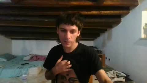 Snapshot of dany_peque chatting on 11/17/25, 01:11 dany_peque online show from 11/17/25, 01:11