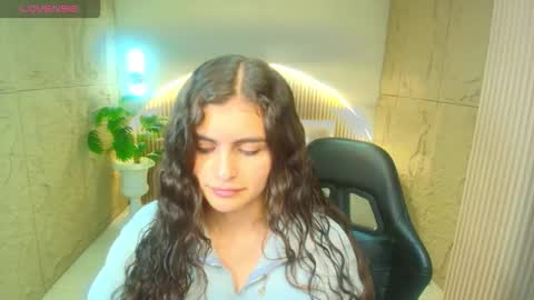 Snapshot of dany_r_ chatting on 12/05/25, 01:20 Dany online show from 12/05/25, 01:20