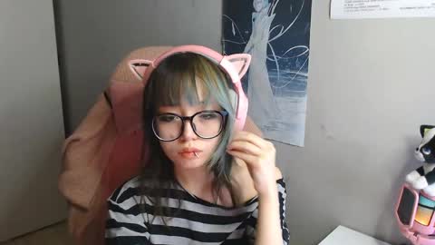 Snapshot of danyelleeyermann chatting on 05/19/26, 01:06 danyelleeyermann online show from 05/19/26, 01:06