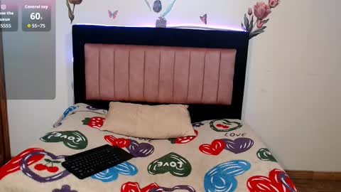 Snapshot of danyxs1 chatting on 11/26/25, 12:50 DANYXS1 online show from 11/26/25, 12:50