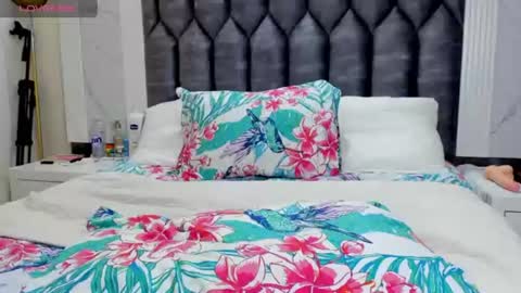 daphaineex online show from 07/17/26, 06:02