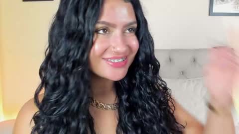 Antonella Mora online show from 11/11/25, 12:27