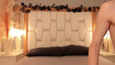 daphne_and_roger online show from 11/01/25, 01:02