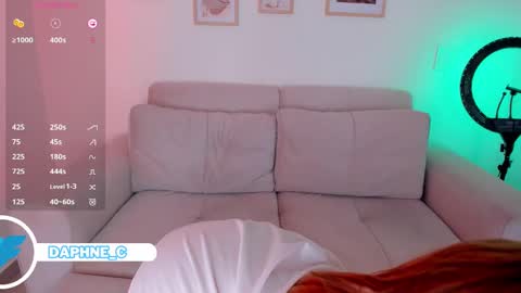 Snapshot of daphne_cooper1 chatting on 02/25/25, 05:52 daphne_cooper1 online show from 02/25/25, 05:52