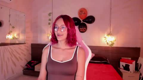 Daphne online show from 10/13/25, 03:17