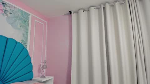 Daphne  online show from 02/08/25, 02:15