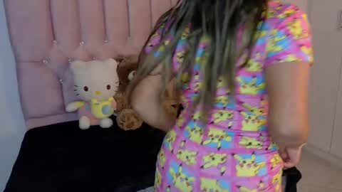 Snapshot of daphne_little chatting on 10/23/25, 05:07 daphne_little online show from 10/23/25, 05:07