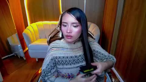 Snapshot of daphne_nicole_b chatting on 02/25/26, 12:37 daphne_nicole_b online show from 02/25/26, 12:37