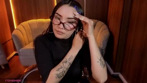 Snapshot of daphne_nicole_b chatting on 05/31/26, 01:07 daphne_nicole_b online show from 05/31/26, 01:07