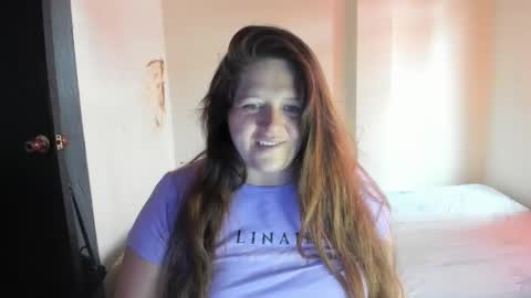 Snapshot of daphnegirlsexxy chatting on 09/18/25, 03:14 daphnegirlsexxy online show from 09/18/25, 03:14