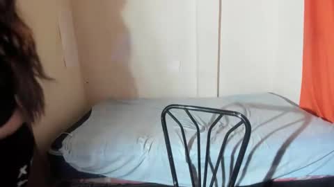 Snapshot of daphnegirlsexxy chatting on 11/18/25, 03:12 daphnegirlsexxy online show from 11/18/25, 03:12