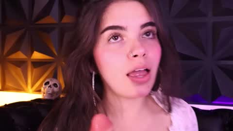 Daphne online show from 10/24/25, 01:18