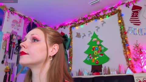 Daphne Madison online show from 12/17/25, 07:53