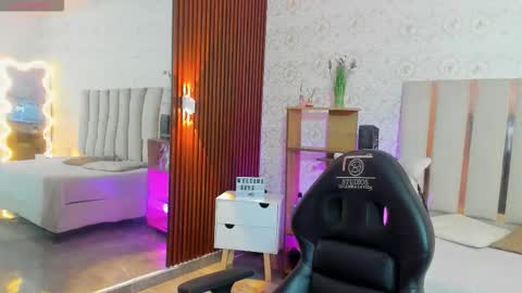 dhapnne online show from 09/17/25, 03:08