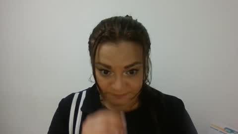 dapnne online show from 11/19/25, 07:36