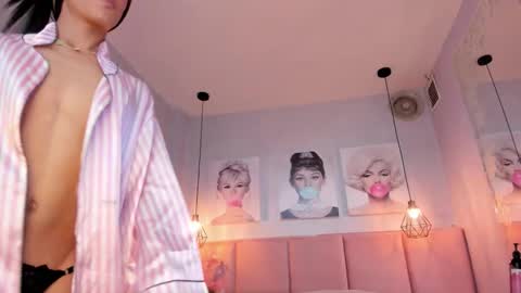    online show from 11/25/25, 10:10