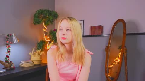 Kami online show from 12/14/25, 02:50