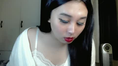 Snapshot of darcy_world chatting on 12/13/24, 07:32 DARCY online show from 12/13/24, 07:32