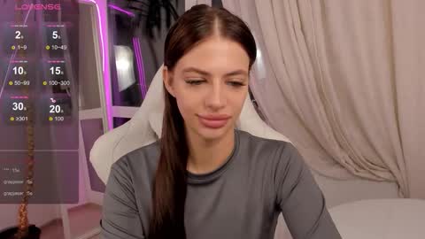 daria_promise online show from 10/27/25, 10:03