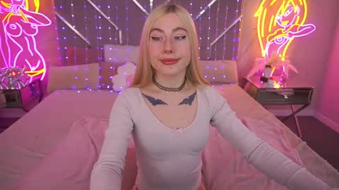 Snapshot of dariadelly chatting on 06/03/26, 06:49 dariadelly online show from 06/03/26, 06:49