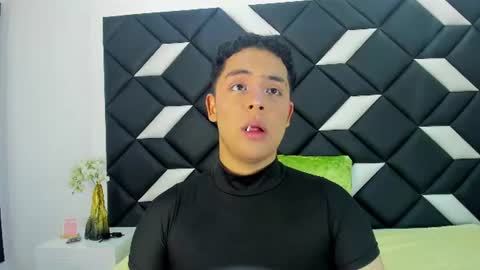 Snapshot of darian_laforteza chatting on 06/24/26, 06:40 Darian online show from 06/24/26, 06:40