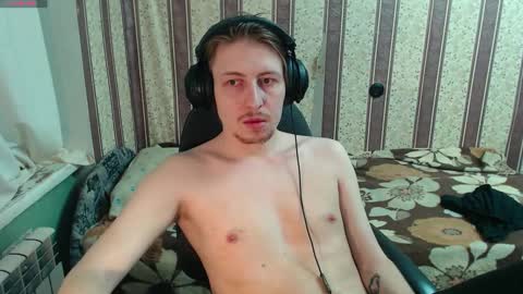 darienlarge online show from 10/13/25, 02:44