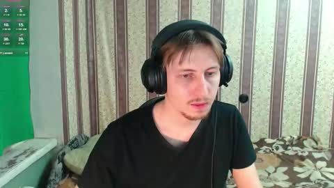 darienlarge online show from 11/12/25, 05:02