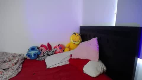 Snapshot of dariinka_vera chatting on 10/24/25, 04:03 Dariinka Vera online show from 10/24/25, 04:03