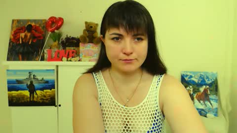 Snapshot of darina_m_ chatting on 02/22/26, 05:19 Darina online show from 02/22/26, 05:19