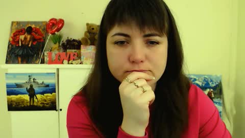 Snapshot of darina_m_ chatting on 02/27/26, 04:23 Darina online show from 02/27/26, 04:23