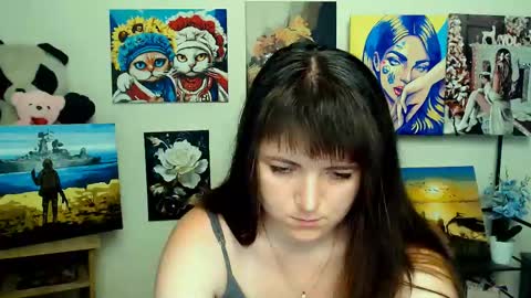 Snapshot of darina_m_ chatting on 05/27/26, 04:42 Darina online show from 05/27/26, 04:42
