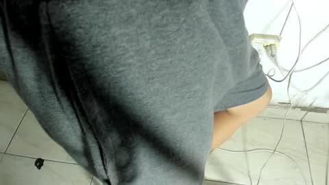 Snapshot of daring_latinavip chatting on 02/21/25, 02:28 Ara online show from 02/21/25, 02:28